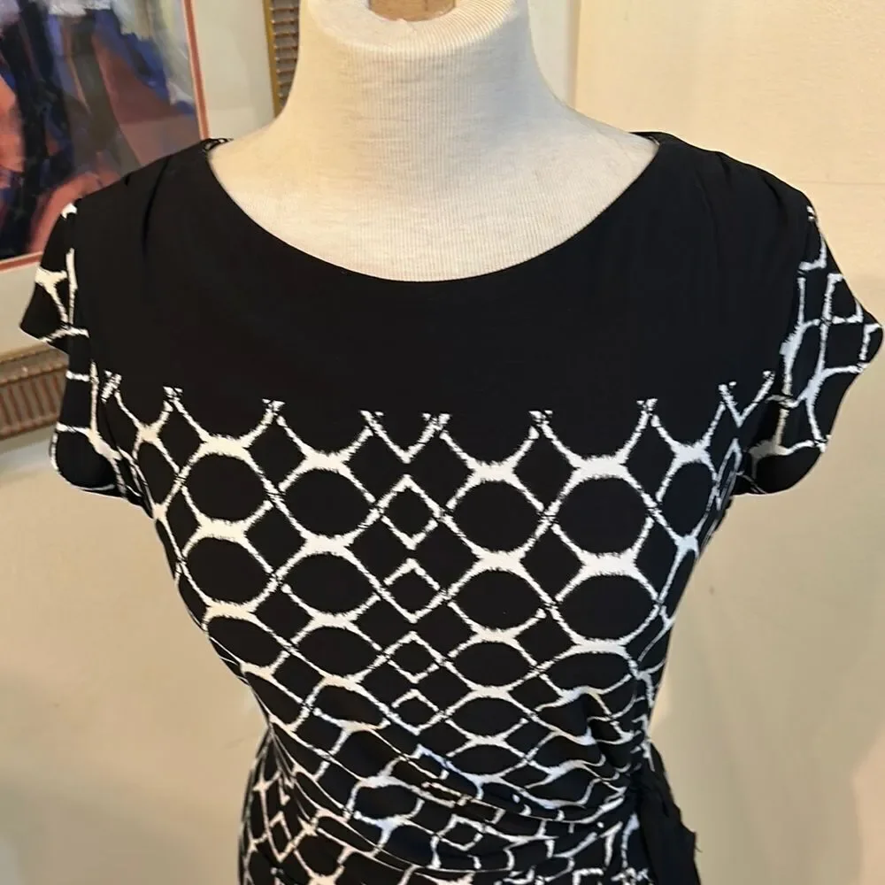 Just….Taylor Elegant Black and White Gathered Patterned Dress Size 14P